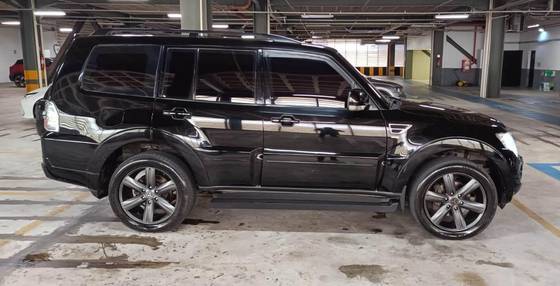 MITSUBISHI PAJERO FULL 3.2 HPE 4X4 16V TURBO INTERCOOLER DIESEL 4P AUTOMÁTICO MITSUBISHI PAJERO FULL 3.2 HPE 4X4 16V TURBO INTERCOOLER DIESEL 4P AUTOMÁTICO